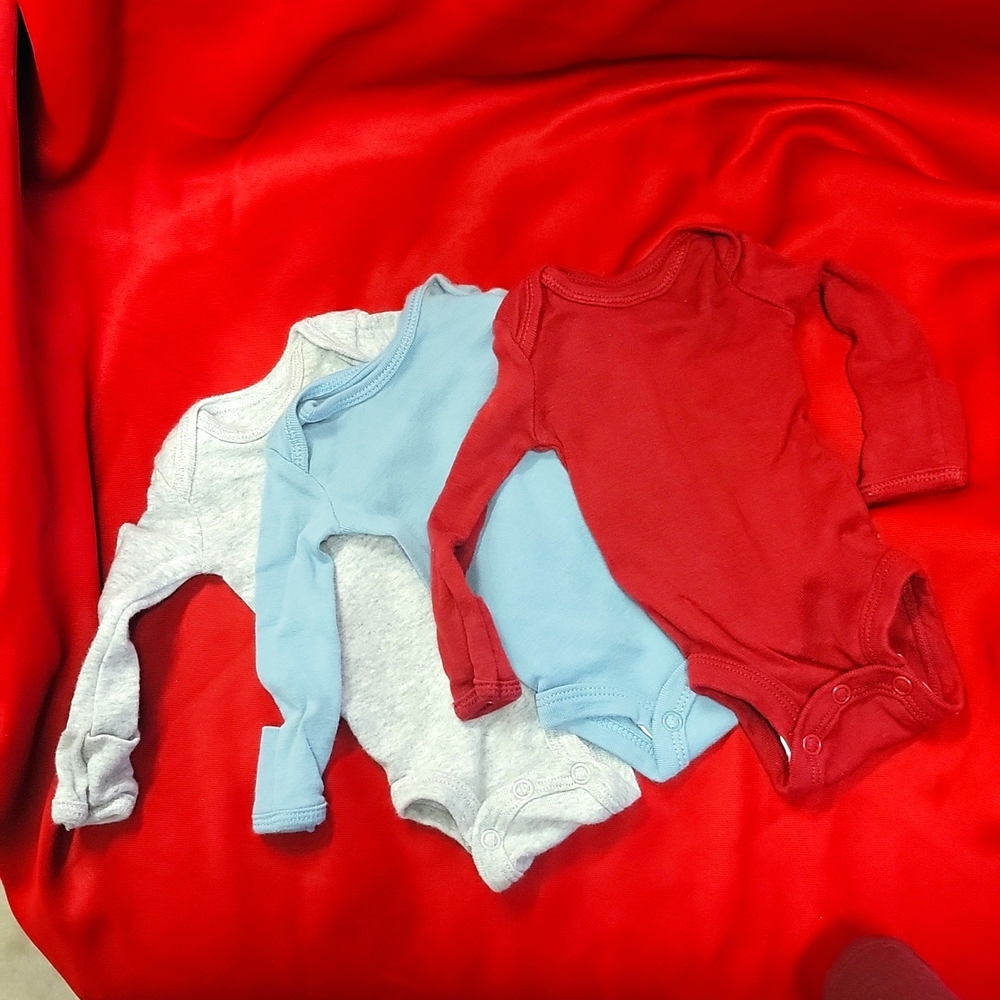 3 Preemie Long sleeve Bodysuits